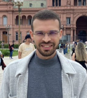 Dr. Renan Soares Isneri